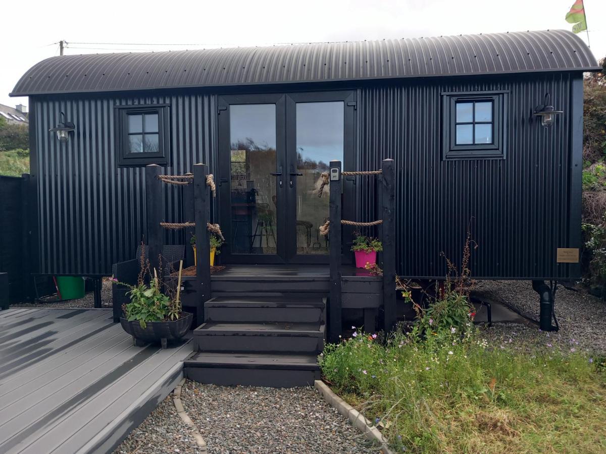 Delightful Shepherds Hut เวสต์พอร์ต ภายนอก รูปภาพ